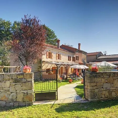 With Private Pool In Istria Hébergement de vacances