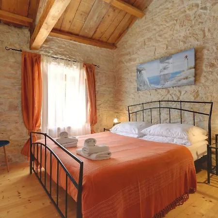 With Private Pool In Istria Hébergement de vacances