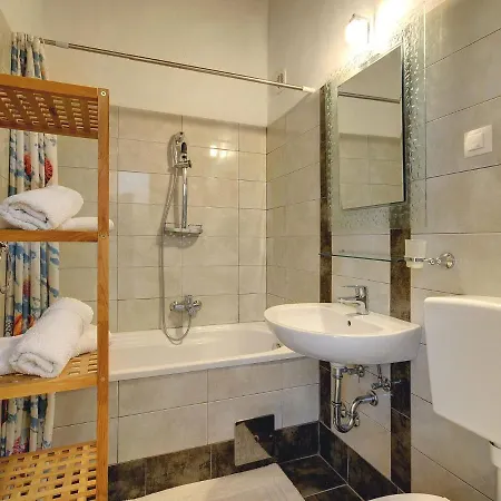 In With Private Pool Holiday home