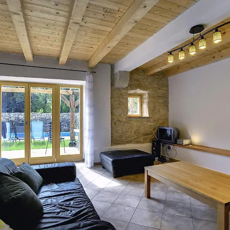 Hébergement de vacances With Private Pool In Istria Batlug