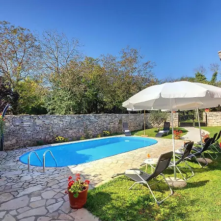 With Private Pool In Istria Hébergement de vacances *