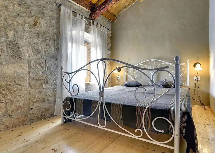 Semesterbostad In With Private Pool Batlug