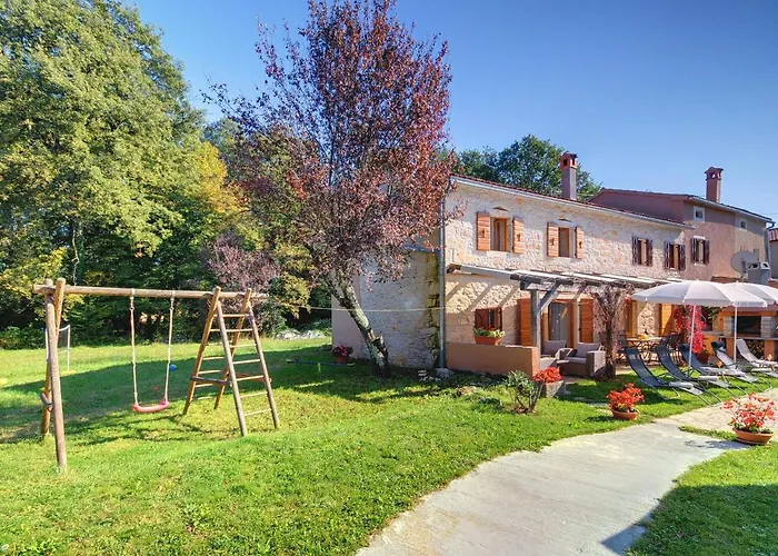 In With Private Pool Batlug