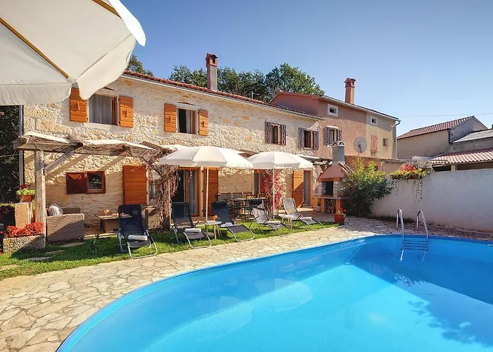 In With Private Pool Batlug