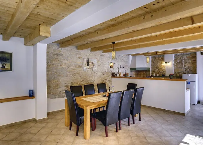 In With Private Pool Semesterbostad *